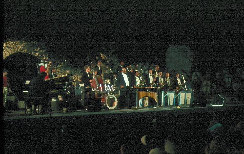 1983-149.jpg - 17.07.1983 Arena Stage
"Lionel Hampton Big Band":