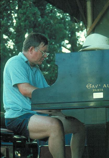 1983-153.jpg - 18.07.1983 Dance Stage
Dick Wellstood