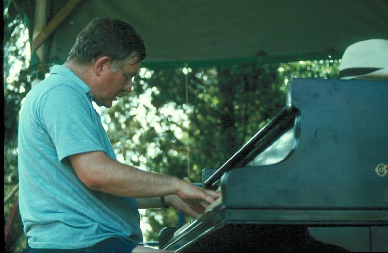 1983-154.jpg - 18.07.1983 Dance Stage
Dick Wellstood