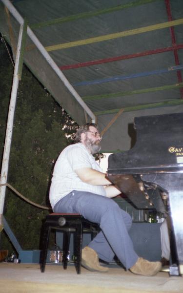 1983-165.jpg - 1983 Dick Hindman