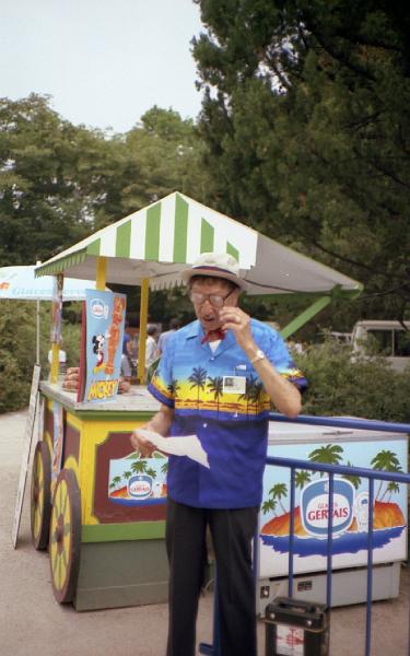 1983-176.jpg - 1983 Doch Cheatham off-stage