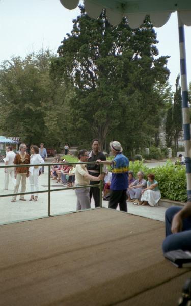 1983-177.jpg - 1983 John Faddis - Doch Cheatham off-stage