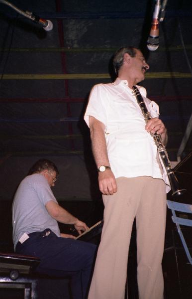 1983-185.jpg - 1983 Dick Wellstood - Kenny Davern