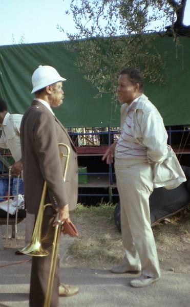 1983-196.jpg - 1983 Al Grey - John Lewis off-stage