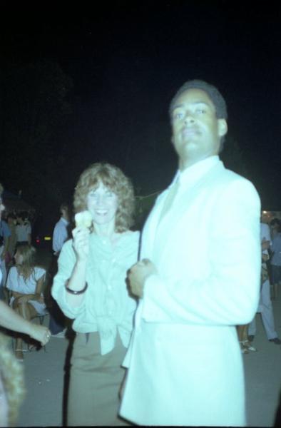 1984-004.jpg - 1984 John Faddis & Frau off-stage