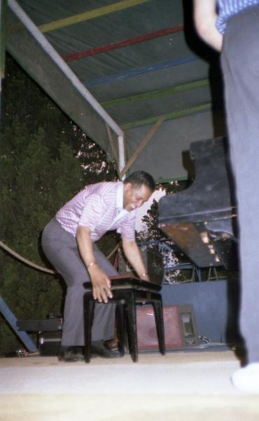 1984-019.jpg - 1984 John Lewis