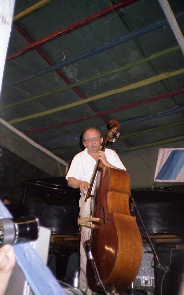 1984-025.jpg - 1984 Pierre Michelot