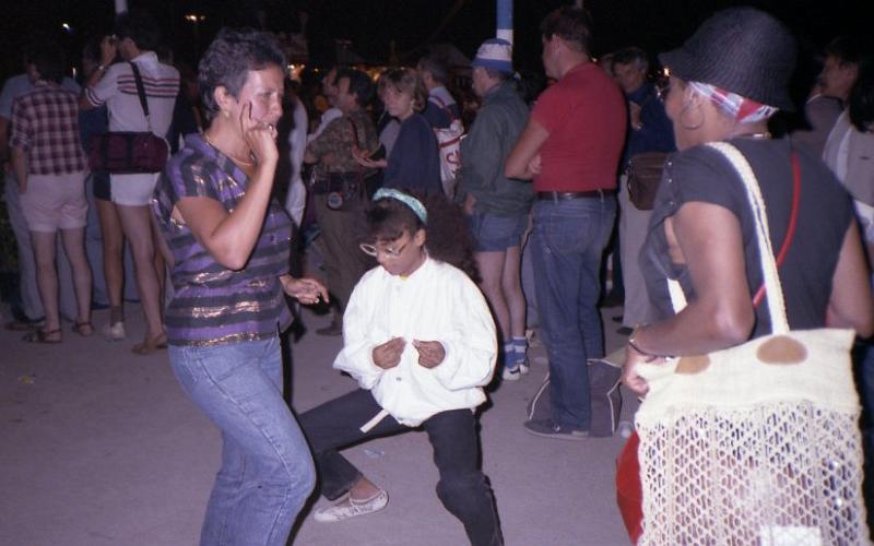 1984-042.jpg - 1984 Joe Newman jra. off-stage