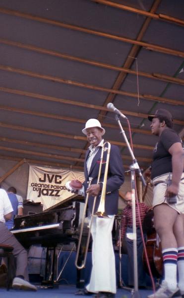 1984-050.jpg - 06.07.1984 Dance Stage
John Lewis, Al Grey, George Duvivier