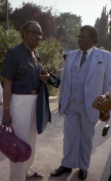 1984-075.jpg - 1984 Sweets Edison - B. B. King off-stage