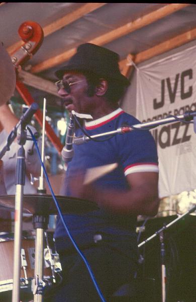 1984-089.jpg - 06.07.1984 Dance Stage
Oliver Jackson