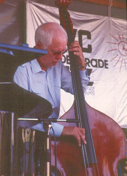 1984-095.jpg - 06.07.1984 Dance Stage
Bob Haggart