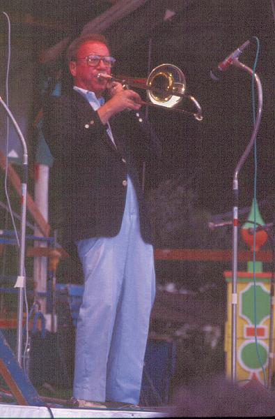 1984-124.jpg - 07.07.1984 Garden Stage
"Hall Of Fame All Stars":
George Masso