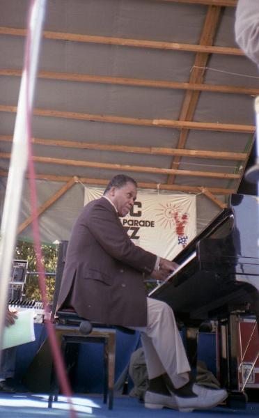 1984-131.jpg - 1984 John Lewis