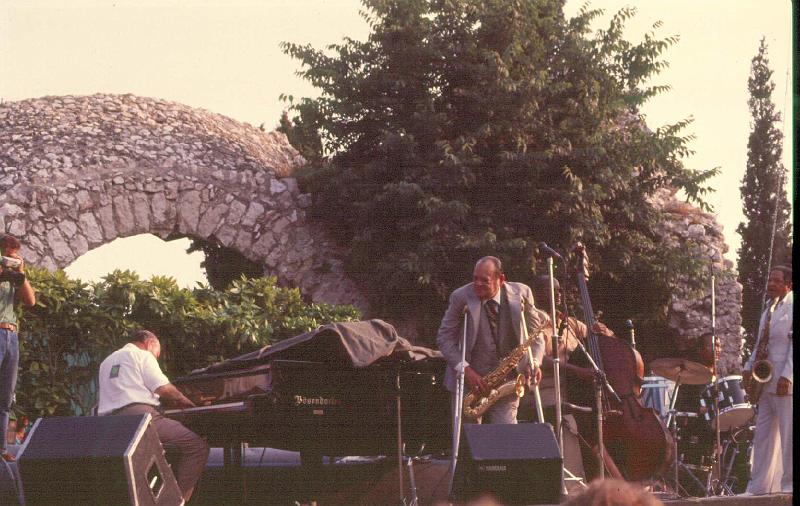 1984-141.jpg - 09.07.1984 Arena Stage
George Wein, Arnett Cobb, Eddie Jones, Illinois Jacquet