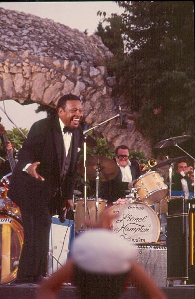 1984-148.jpg - 09.07.1984 Arena Stage
"Lionel Hampton & His Big Band Sound":
 ua Duffy Jackson