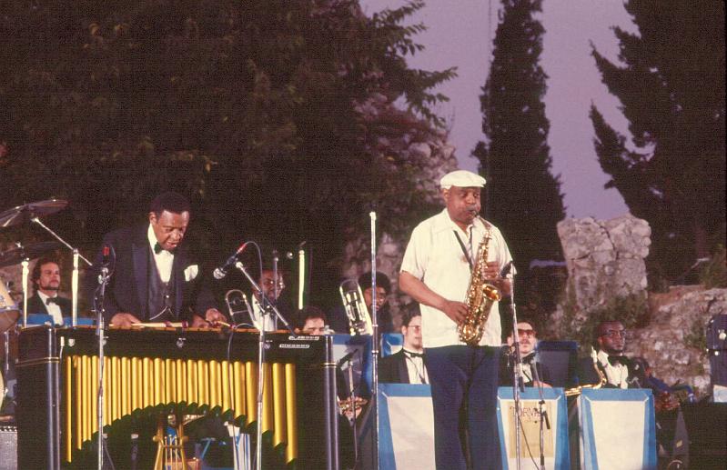 1984-150.jpg - 09.07.1984 Arena Stage
"Lionel Hampton & His Big Band Sound":
Lionel Hampton, Benny Carter