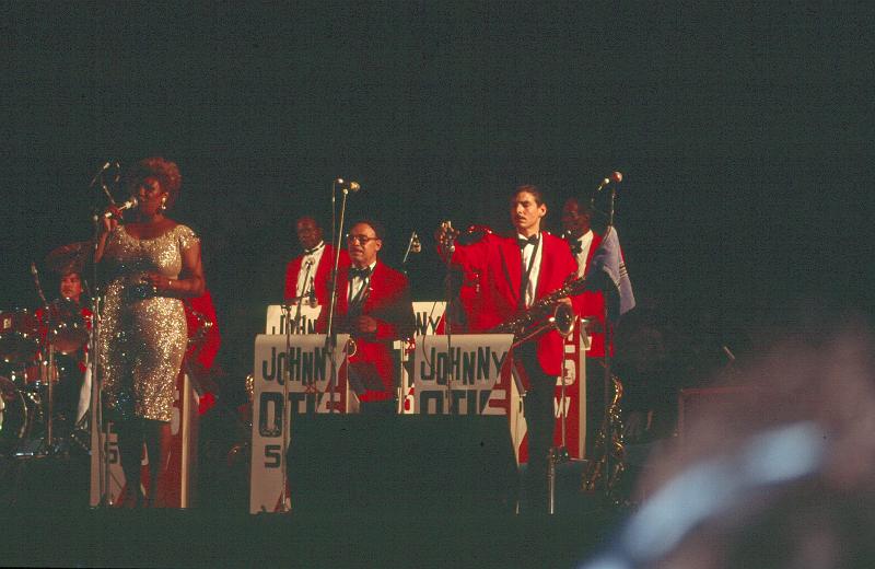 1985-27.jpg - 18.07.1985 Arena Stage
"The Johnny Otis Show":
Niki Otis, Barbara Morrison, Bullmose Jackson, Preston Love, N.N.