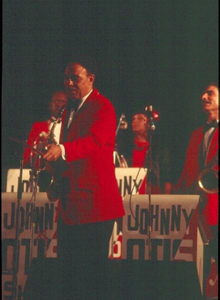 1985-30.jpg - 18.07.1985 Arena Stage
"The Johnny Otis Show":
Preston Love, N.N. (tp), N.N. (ts)