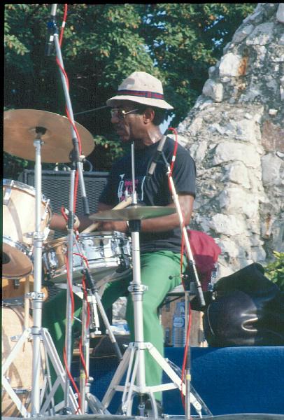 1988-01.jpg - 16.07.1988 Arena Stage
"Tribute to Buddy Tate":
Oliver Jackson
