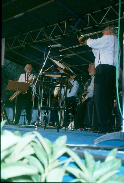 1992-02.jpg - 20.07.1992 Garden Stage;
Gerry Mulligan Tentet, "Re-Birth of the Cool":
Gerry Mulligan (bs), Dean Johnson (b), Lee Konitz (as), Rob McConnell (tb)